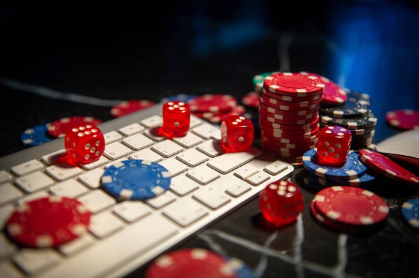 Bonus round features and free-spin mechanics in Boom City